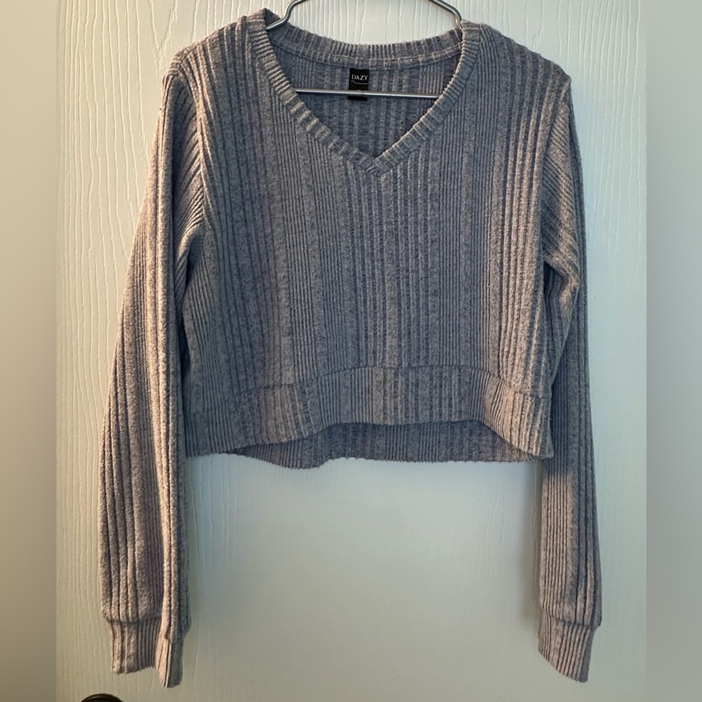 Dazy blue‎ gray ribbed v-neck long sleeve cropped sweater women’s medium